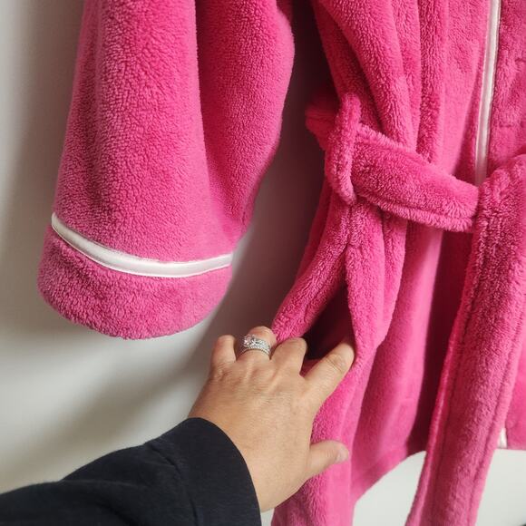 Kate Spade Size S/XS Plush Robe Short Wrap Pink Pockets Fleece Super Soft - Picture 4 of 14